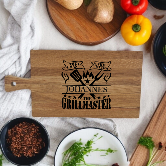 Personalisiertes Schneidebrett Eiche - Motiv "The Grillmaster" mit Wunschnamen