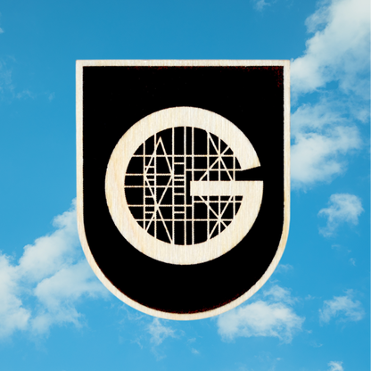 Trachten-Pin Wappen Zunftzeichen "Gerüstbauer" Holz-Ahorn